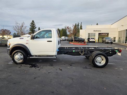 New 2024 RAM 4500 Tradesman image 3