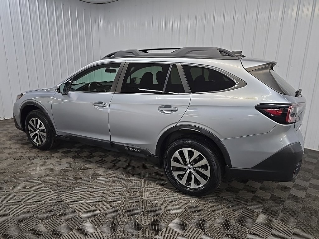 Used 2020 Subaru Outback Premium AWD/4WD image 4