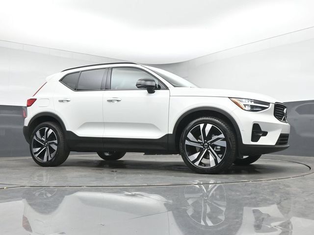 New 2026 Volvo XC40 B5 Ultra w/ Protection Package Premier AWD/4WD image 37