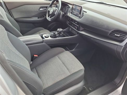 Used 2023 Nissan Rogue SV image 23