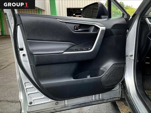 Certified 2022 Toyota RAV4 LE image 21