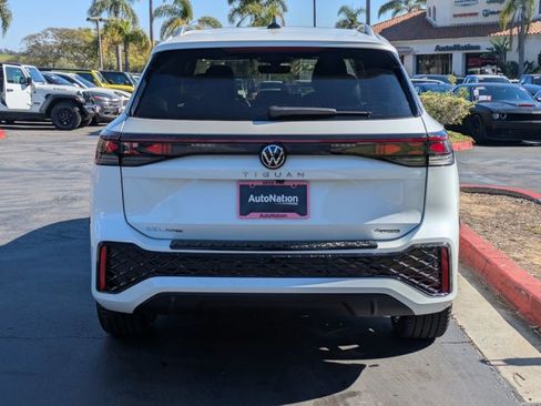 New 2026 Volkswagen Tiguan SEL R-Line image 6