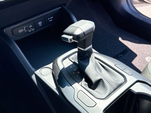New 2026 Kia K4 FWD image 9