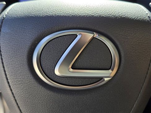 Used 2024 Lexus GX 550 image 31