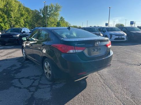 Used 2013 Hyundai Elantra GLS w/ Preferred Pkg FWD image 4