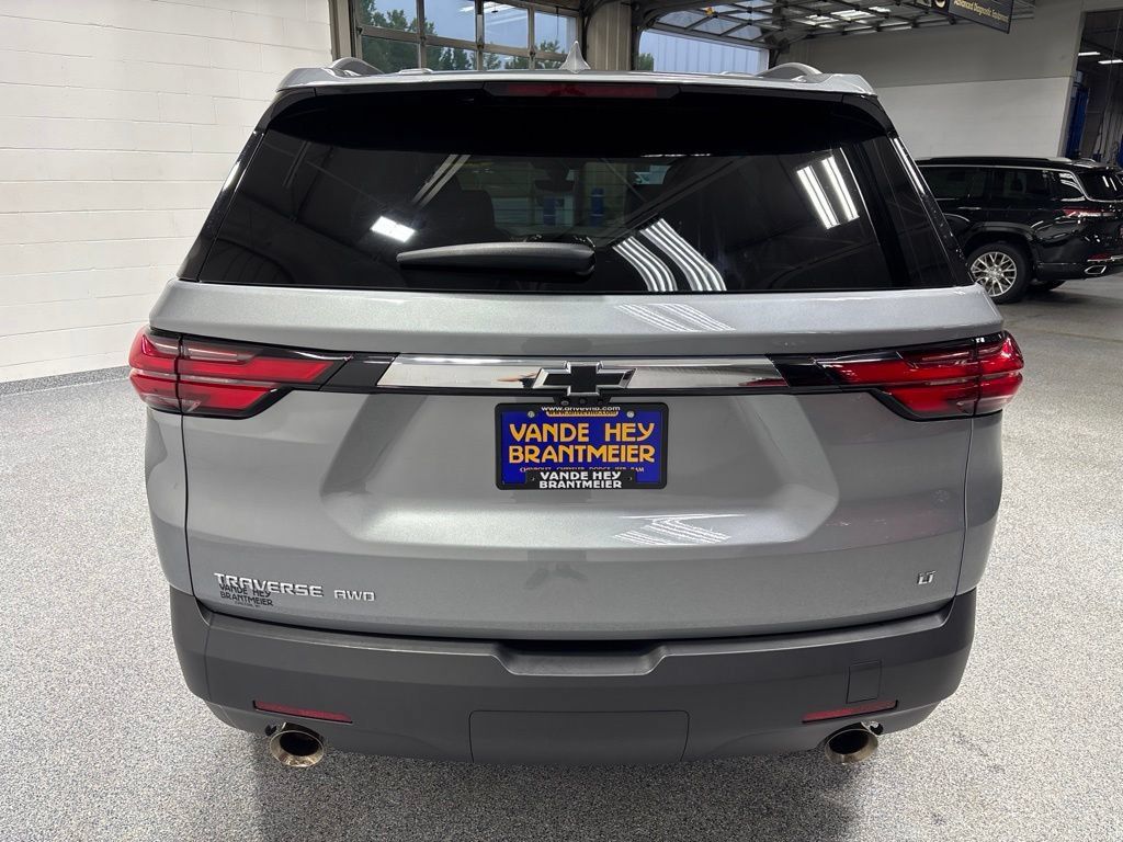 Used 2023 Chevrolet Traverse LT w/ LT Premium Package AWD/4WD image 6