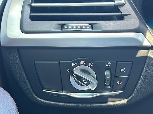 Used 2022 BMW X4 xDrive30i w/ M Sport Package image 37