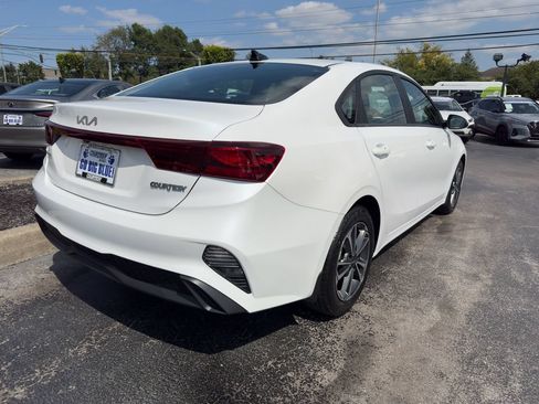 Used 2024 Kia Forte LXS w/ LXS Technology Package FWD image 7