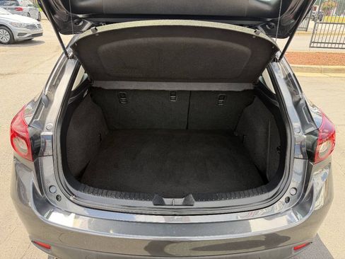 Used 2015 MAZDA MAZDA3 i Touring w/ Technology Package FWD image 9