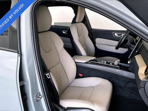 Certified 2026 Volvo XC60 B5 Plus AWD/4WD image 8