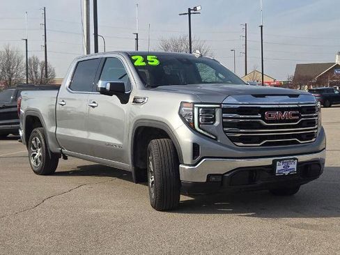 Used 2025 GMC Sierra 1500 SLT image 5