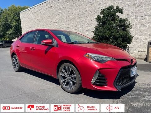 Used 2018 Toyota Corolla SE FWD image 1