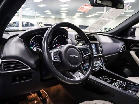 Used 2018 Jaguar F-PACE Prestige AWD/4WD image 17