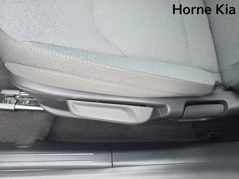 New 2026 Kia K4 LXS image 14