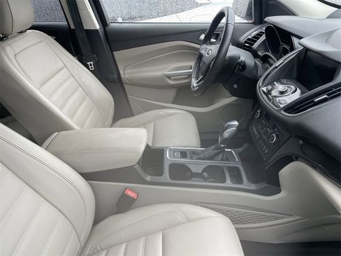 Used 2019 Ford Escape Titanium image 11