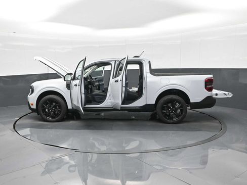 New 2025 Ford Maverick XLT w/ XLT Luxury Package image 29