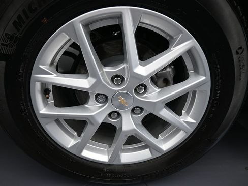 Used 2023 Chevrolet Equinox LT image 40