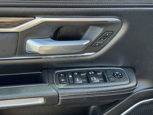 Used 2019 RAM 1500 Laramie AWD/4WD image 19