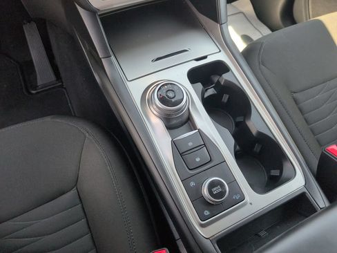 Used 2020 Ford Explorer XLT AWD/4WD image 10