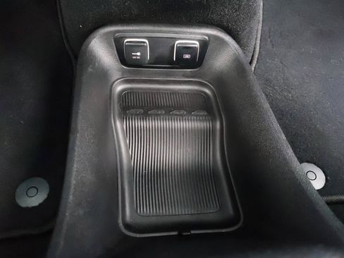 Used 2019 Chrysler Pacifica Touring-L Plus w/ Advanced Safetytec Group FWD image 54