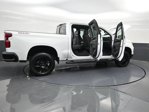 Used 2025 Chevrolet Silverado 1500 LT Trail Boss w/ LT Trail Boss Premium Package AWD/4WD image 31