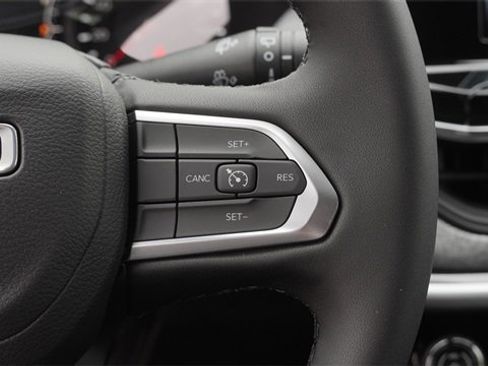 New 2026 Jeep Compass Latitude image 26