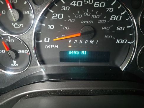 Used 2024 GMC Savana 2500 w/ Driver Convenience Package image 13