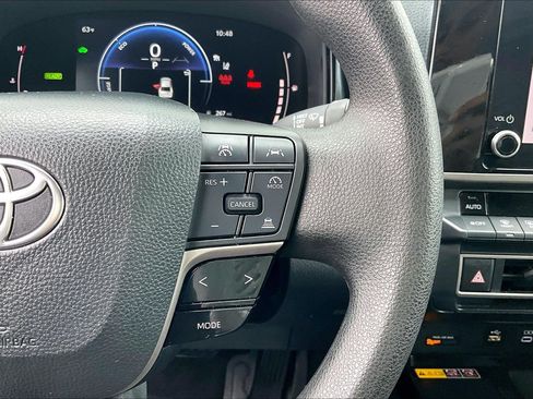 Used 2025 Toyota Camry LE FWD image 24