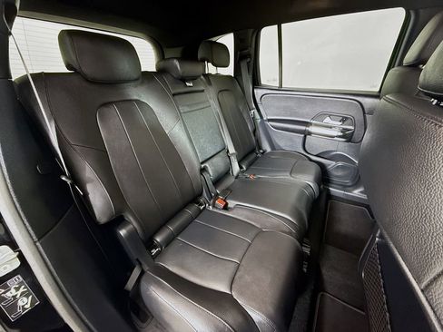 Used 2025 Mercedes-Benz GLB 250 image 25