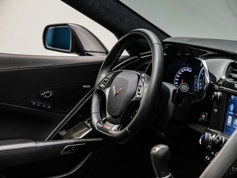 Used 2015 Chevrolet Corvette Z06 w/ 3LZ Preferred Equipment Group image 61