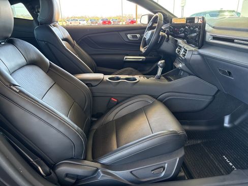 Used 2024 Ford Mustang GT Premium image 17