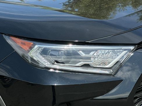 Used 2021 Toyota RAV4 XLE AWD/4WD image 11