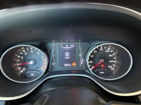 Certified 2019 Jeep Compass Latitude w/ Cold Weather Group AWD/4WD image 19