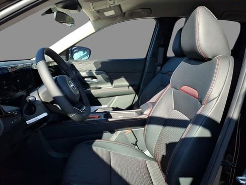 New 2026 Nissan Kicks SR w/ Cold Weather Package AWD/4WD image 6