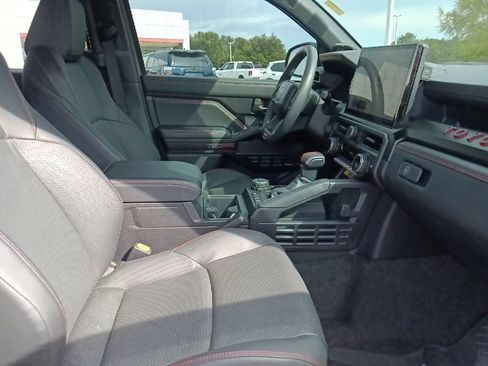 Used 2025 Toyota 4Runner TRD Pro AWD/4WD image 32