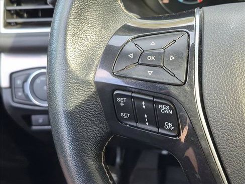 Used 2018 Ford Explorer Platinum AWD/4WD image 11