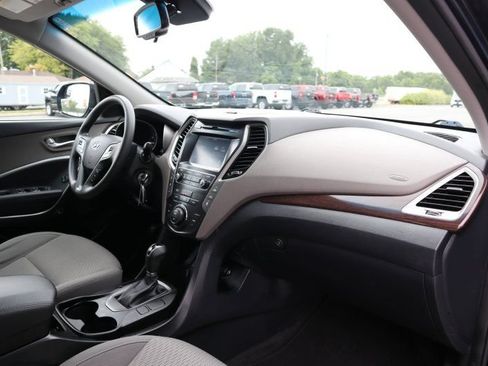 Used 2019 Hyundai Santa Fe XL SE w/ Cargo Package AWD/4WD image 21