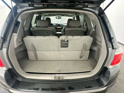 Used 2012 Toyota Highlander Limited w/ Tow Pkg AWD/4WD image 32
