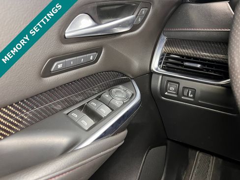 Used 2023 Cadillac XT4 Sport image 7