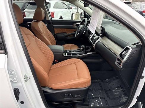 Used 2023 Kia Sorento SX Prestige image 9