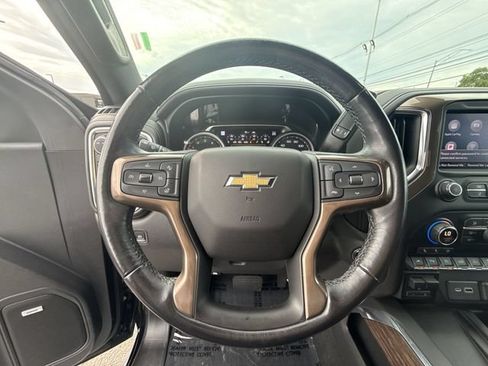 Used 2020 Chevrolet Silverado 1500 High Country w/ Technology Package AWD/4WD image 6