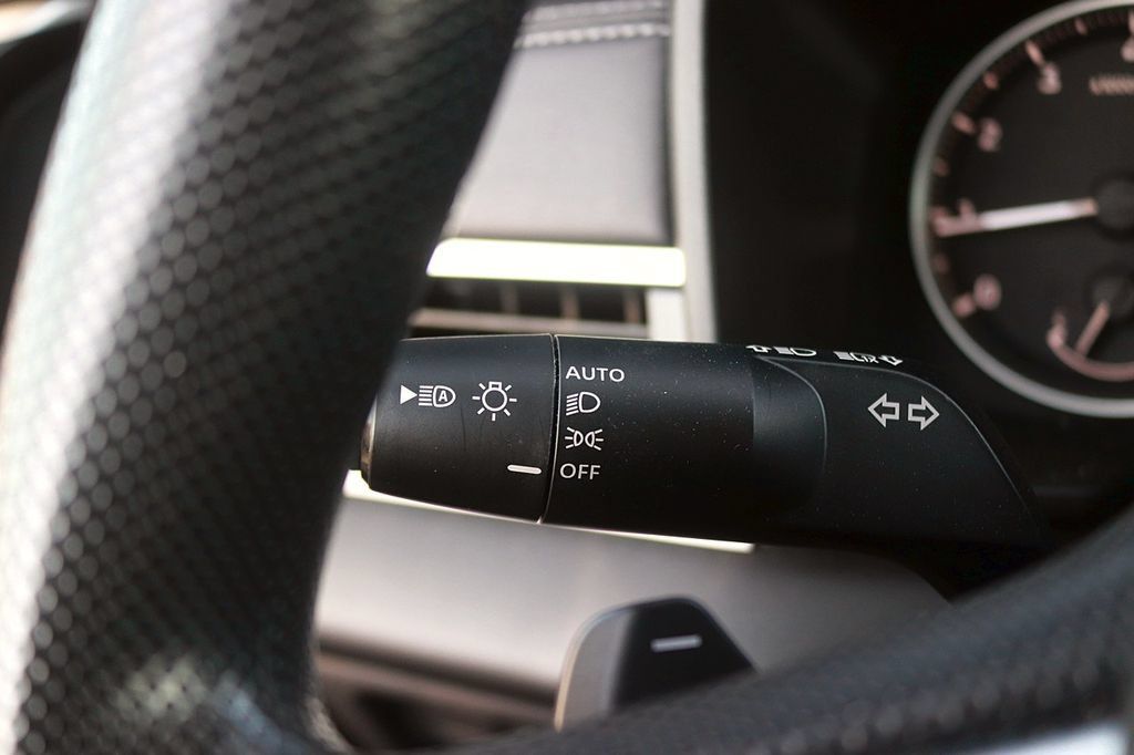 Used 2025 Mitsubishi Outlander ES AWD/4WD image 25