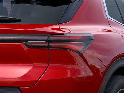 New 2026 Chevrolet Equinox EV LT AWD/4WD image 11
