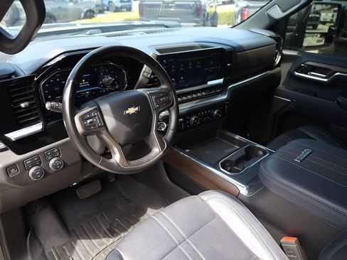 Used 2024 Chevrolet Silverado 2500 High Country w/ Z71 Off-Road Package AWD/4WD image 12
