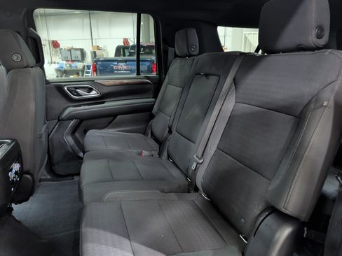 Used 2022 GMC Yukon XL SLE w/ Gmc Pro Safety Plus Package image 8