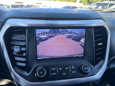 Used 2017 GMC Acadia SLT FWD image 12