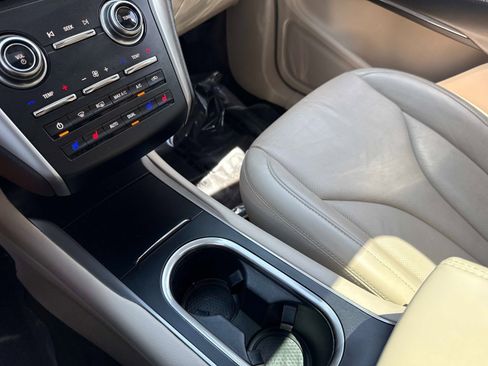 Used 2019 Lincoln MKC Reserve FWD image 26