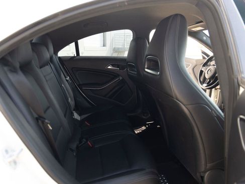 Used 2018 Mercedes-Benz CLA 250 4MATIC image 27