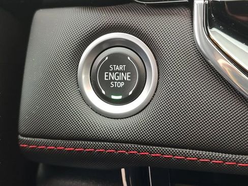 Used 2024 Chevrolet Colorado Z71 w/ Z71 Convenience Package 2 image 19