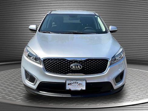 Used 2016 Kia Sorento L FWD image 2